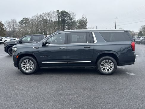 Used 2022 GMC Yukon XL Denali image 9