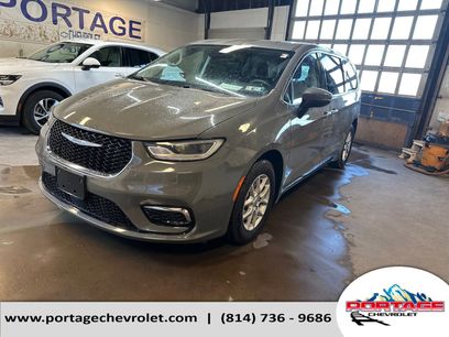 Used 2023 Chrysler Pacifica Touring-L