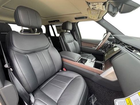 New 2026 Land Rover Range Rover Long Wheelbase SE image 19