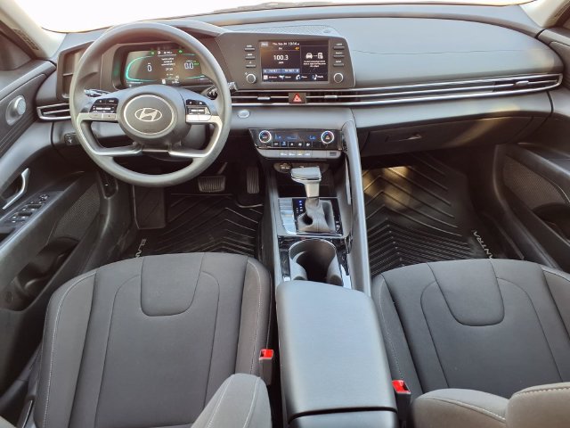 Used 2026 Hyundai Elantra Hybrid FWD image 9