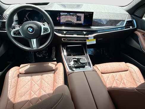 New 2026 BMW X5 xDrive40i w/ M Sport Package AWD/4WD image 17