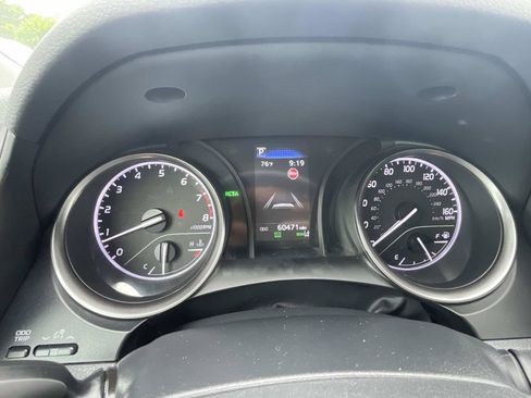 Used 2023 Toyota Camry SE w/ Convenience Package FWD image 26