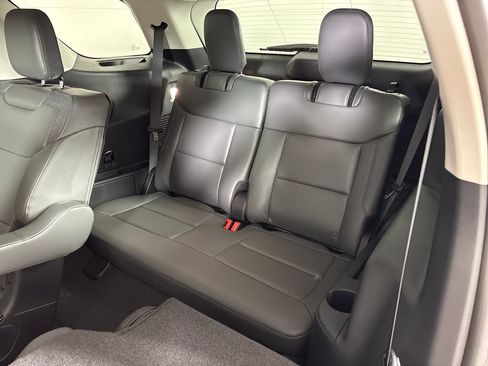 New 2026 Ford Explorer Active w/ Active Comfort Package RWD image 31