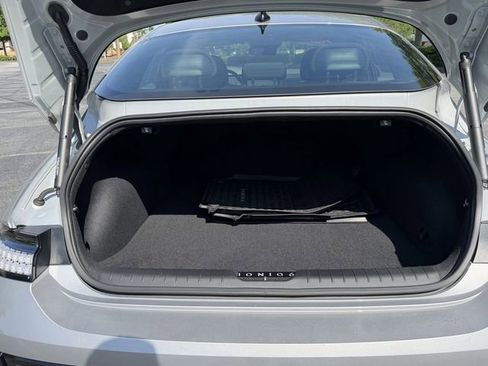 Used 2024 Hyundai Ioniq 6 SE RWD image 35