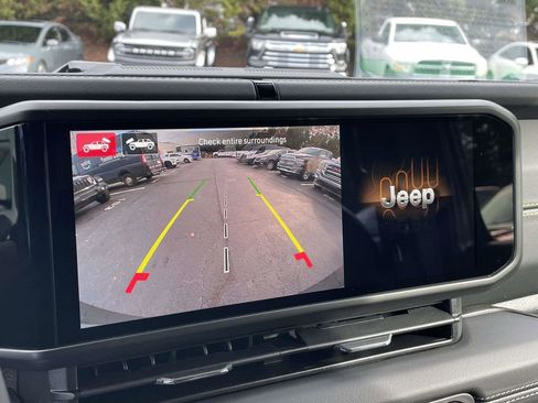 New 2026 Jeep Wrangler Unlimited Sahara AWD/4WD image 32