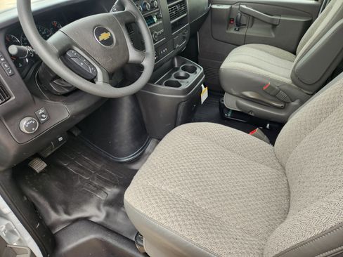 New 2025 Chevrolet Express 3500 w/ Power Convenience Package image 4
