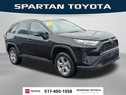 Used 2024 Toyota RAV4 XLE FWD image 5