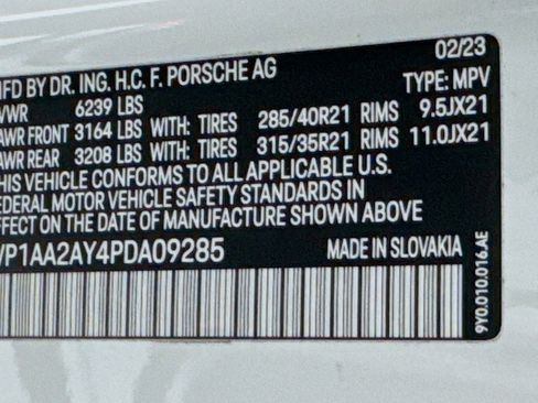 Used 2023 Porsche Cayenne Platinum Edition image 24