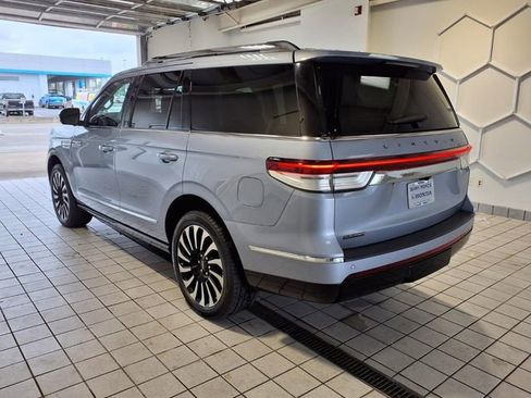 Used 2024 Lincoln Navigator Black Label AWD/4WD image 3