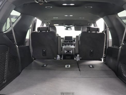 Used 2024 Chevrolet Tahoe RST w/ RST Performance Edition image 30