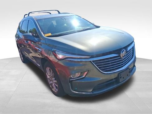 Used 2023 Buick Enclave Premium w/ Experience Buick Package FWD image 3