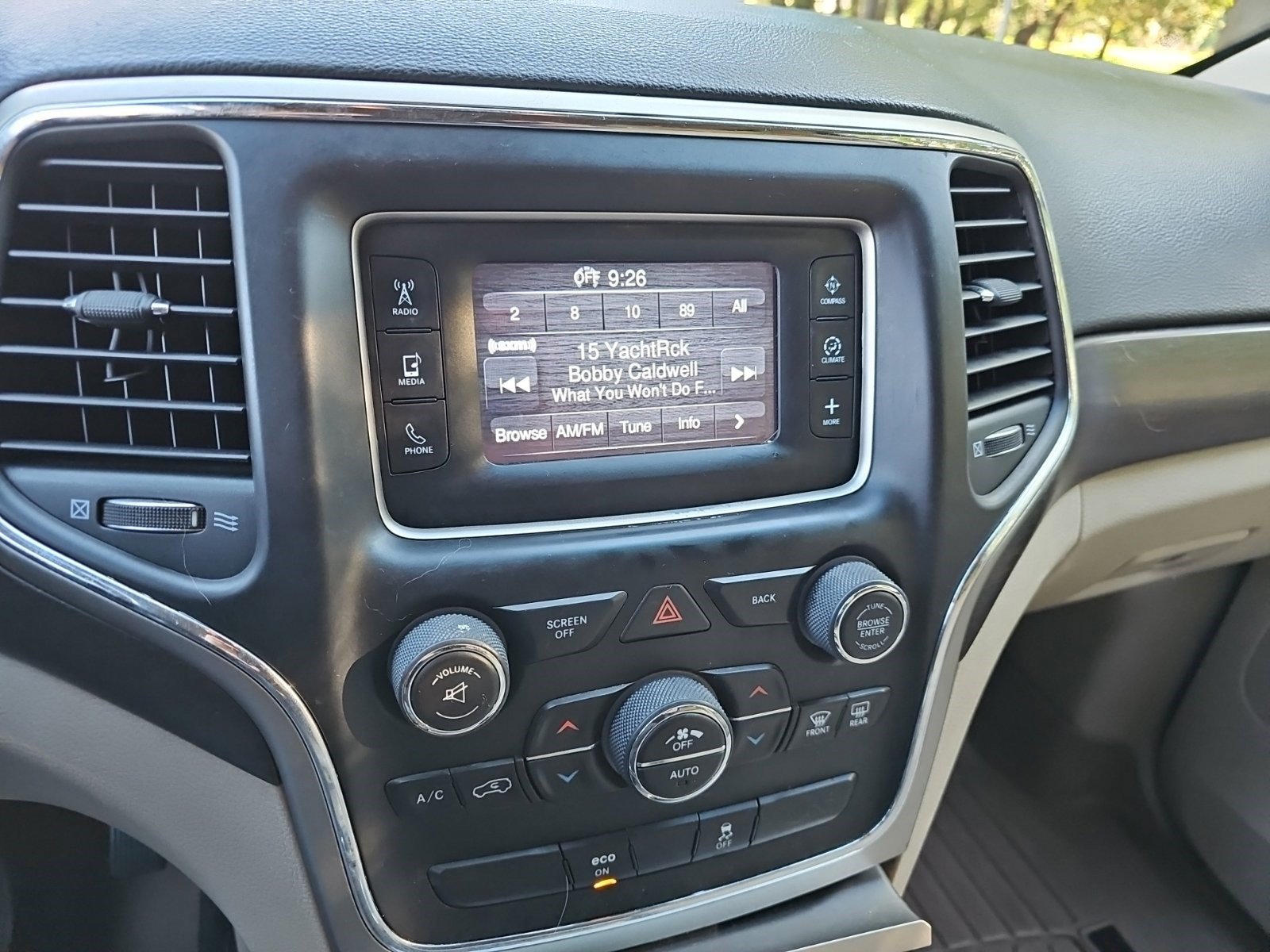 Used 2014 Jeep Grand Cherokee Laredo w/ Quick Order Package 23E AWD/4WD image 19