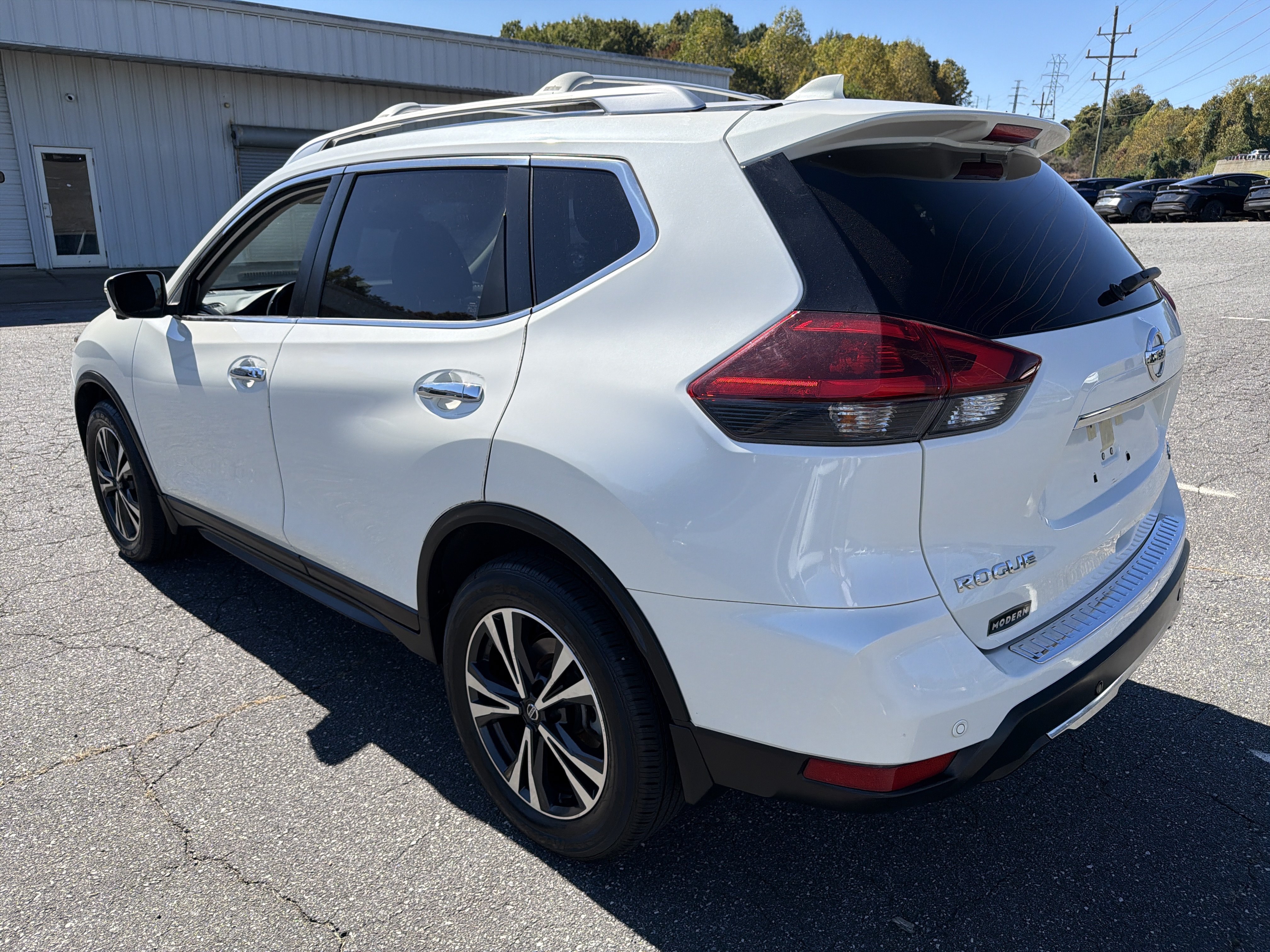 Used 2019 Nissan Rogue SV w/ Premium Package AWD/4WD image 7