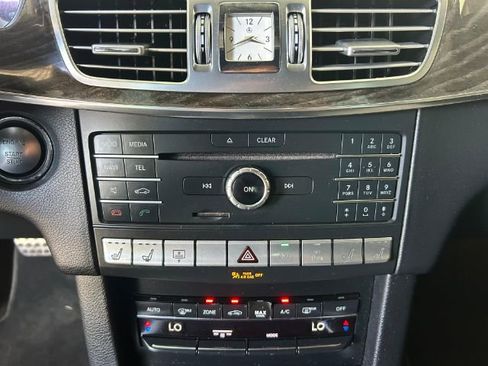 Used 2016 Mercedes-Benz E 400 Sedan image 14