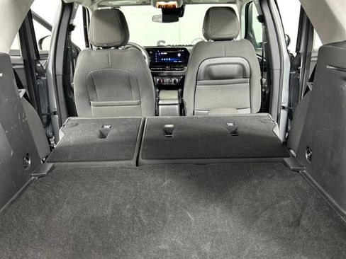Used 2025 Chevrolet TrailBlazer LT AWD/4WD image 19