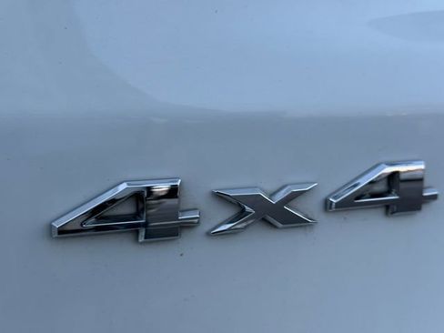 Used 2024 Jeep Compass Latitude image 40