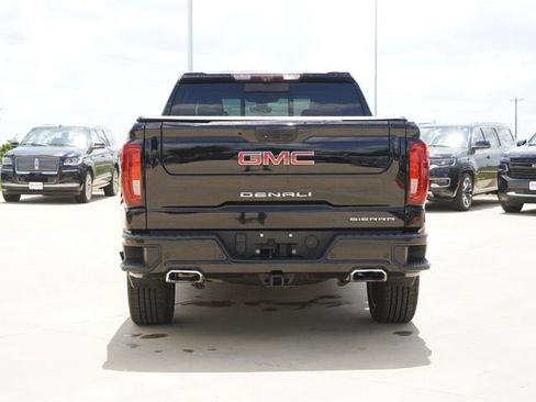 Used 2021 GMC Sierra 1500 Denali w/ Denali Ultimate Package AWD/4WD image 8