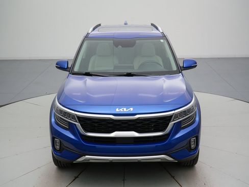 Used 2023 Kia Seltos SX w/ SX Sunroof Package image 9