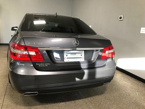 Used 2010 Mercedes-Benz E 350 Sedan image 4