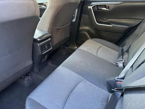 Used 2022 Toyota RAV4 XLE image 26