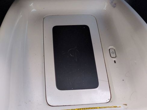 Certified 2016 Toyota Prius Three image 21