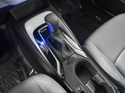 Used 2025 Toyota Corolla SE image 17