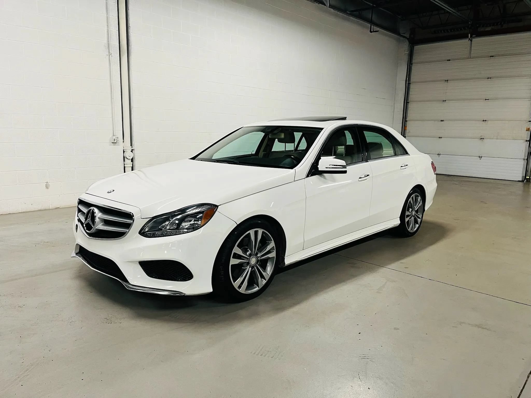 Used 2014 Mercedes-Benz E 350 Sedan image 2
