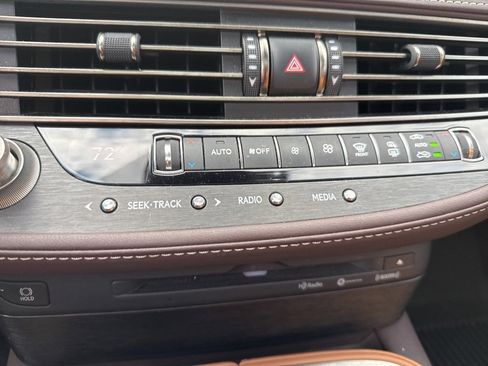 Used 2018 Lexus LS 500 AWD w/ Accessory Package (Z1) image 14