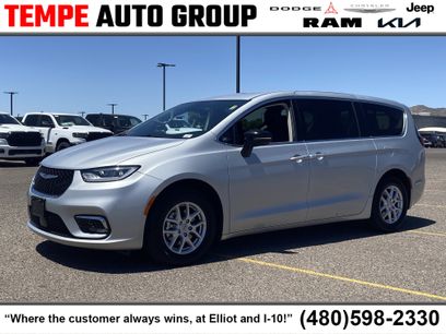 Certified 2024 Chrysler Pacifica Touring-L