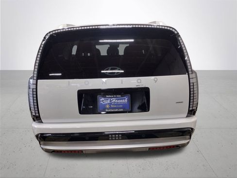 New 2026 Hyundai Ioniq 9 SEL AWD/4WD image 11