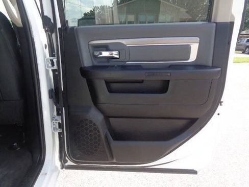 Used 2022 RAM 1500 Classic SLT w/ Electronics Group AWD/4WD image 26