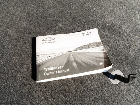 Used 2023 Chevrolet TrailBlazer LT w/ Convenience Package FWD image 19