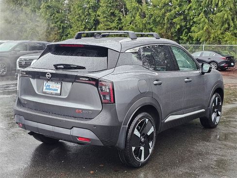 New 2026 Nissan Kicks SR w/ Cold Weather Package image 5