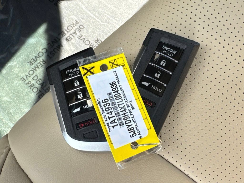 Used 2026 Acura MDX w/ Technology Package FWD image 36
