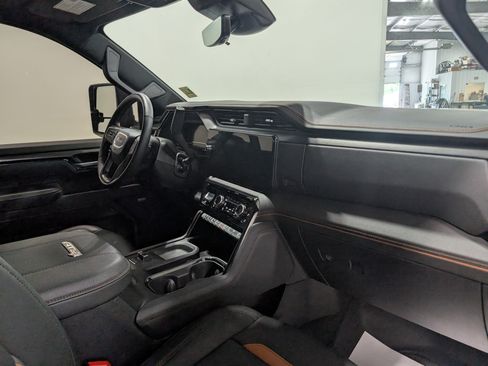Used 2025 GMC Sierra 2500 AT4 w/ AT4 Premium Plus Package AWD/4WD image 20