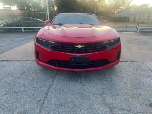 Used 2019 Chevrolet Camaro LT RWD image 2