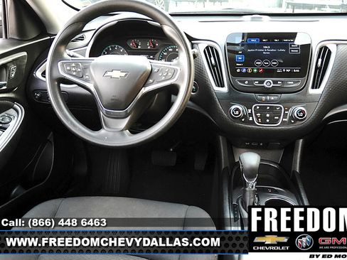 Used 2025 Chevrolet Malibu LT FWD image 14