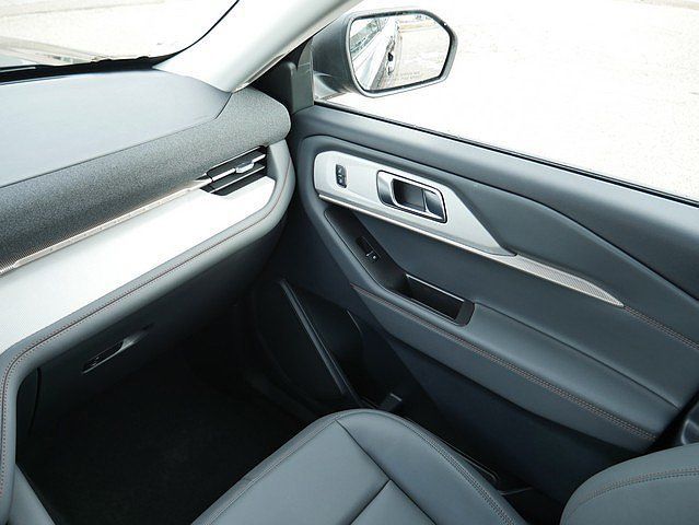 New 2026 Ford Explorer Active w/ Active Comfort Package AWD/4WD image 25
