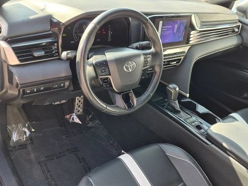 Used 2025 Toyota Camry SE FWD image 16