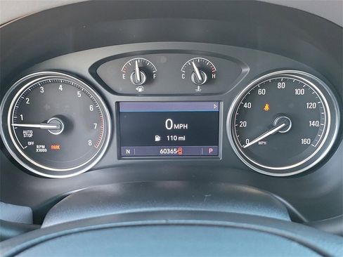 Used 2020 Buick Enclave Essence image 3