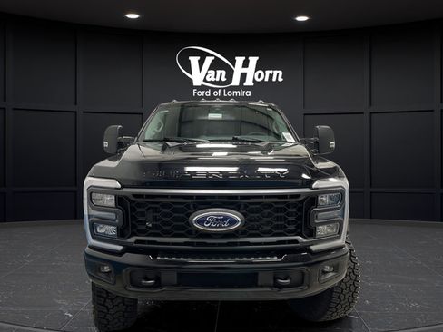 Used 2024 Ford F250 XLT w/ XLT Premium Package AWD/4WD image 2