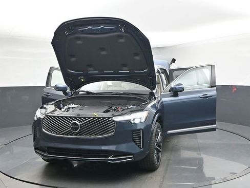 New 2026 Volvo XC90 B6 Ultra w/ Protection Package image 55