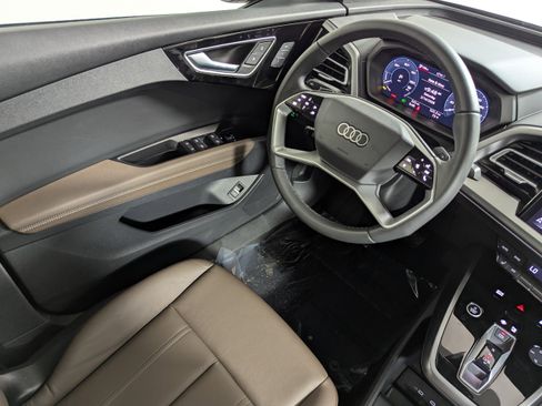 Certified 2026 Audi Q4 e-tron Premium w/ Convenience Package image 9