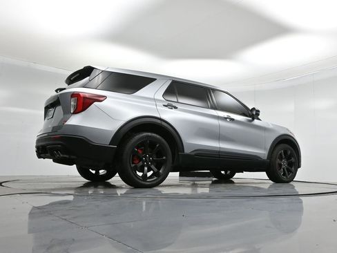 Certified 2022 Ford Explorer ST w/ Equipment Group 401A image 54