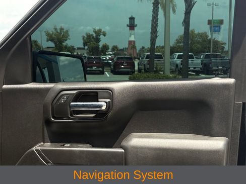 Used 2020 Chevrolet Silverado 1500 Custom w/ Custom Value Package RWD image 4