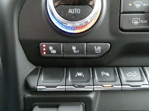 Certified 2022 GMC Sierra 1500 SLT w/ SLT Premium Plus Package image 28