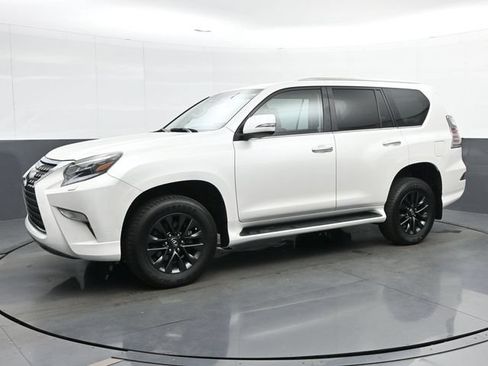 Certified 2023 Lexus GX 460 Premium w/ Premium Package AWD/4WD image 4