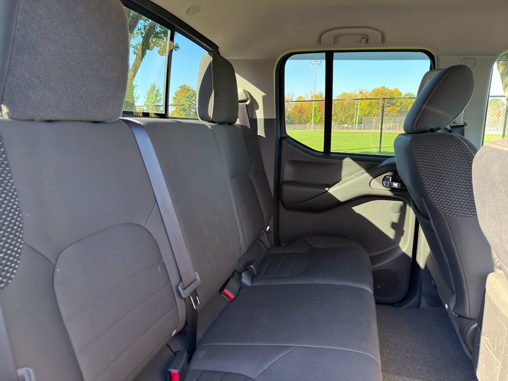 Used 2018 Nissan Frontier PRO-4X AWD/4WD image 29