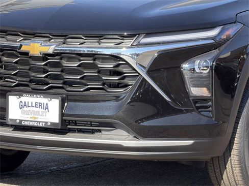 New 2026 Chevrolet Trax LT image 7