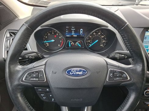Used 2019 Ford Escape Titanium image 21